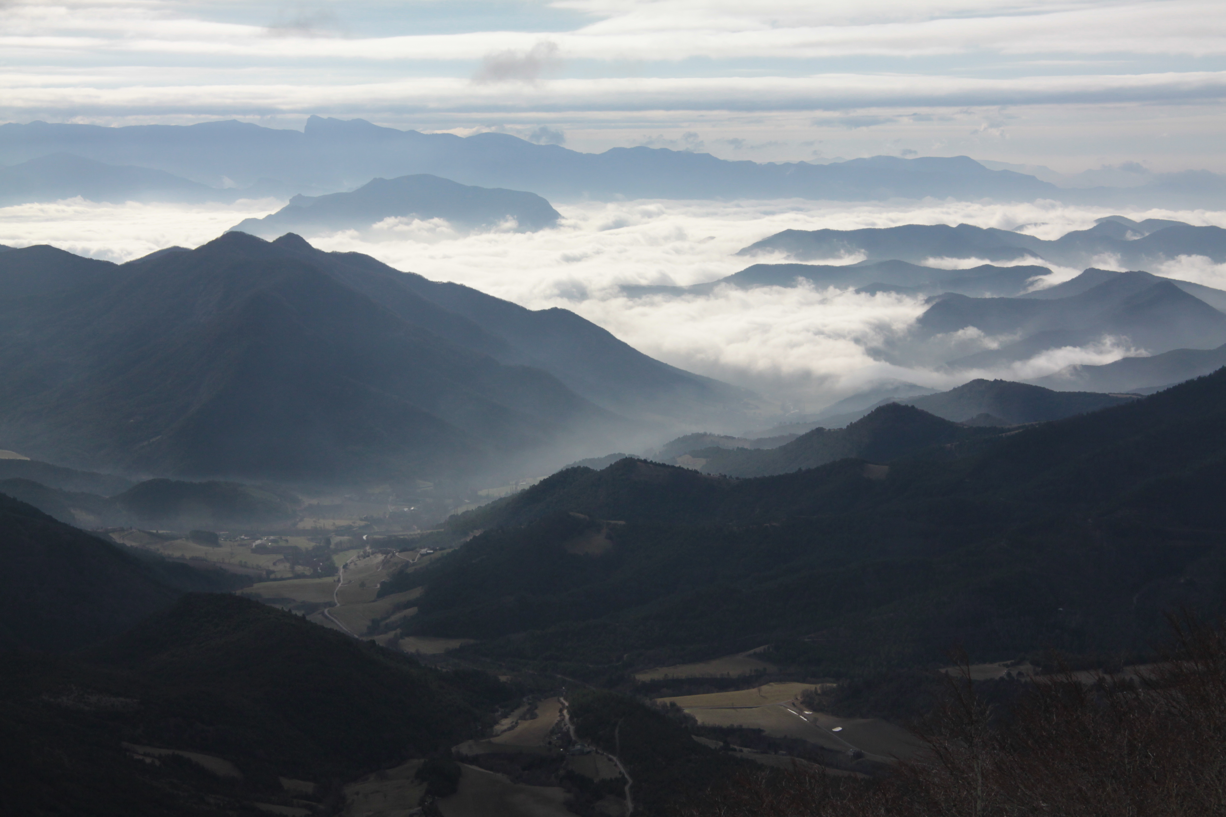 Le Diois dans les nuages vu du Col de Vassieux