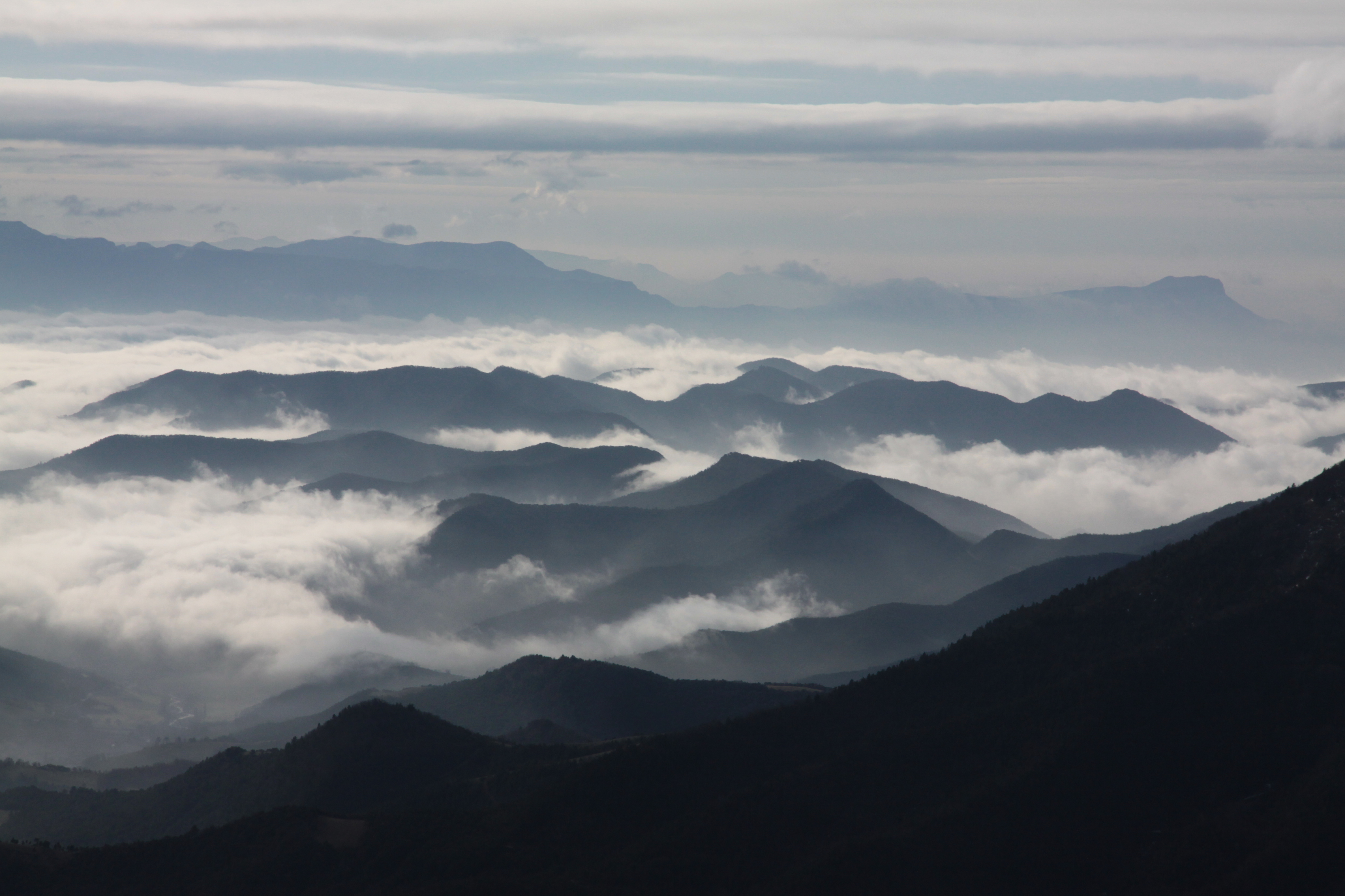 Le Diois dans les nuages vu du Col de Vassieux